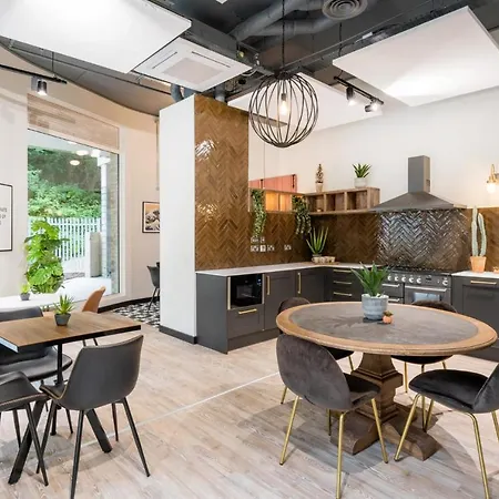 Hillfort House: Modern Studios with Shared Kitchen in Brighton Exterior photo