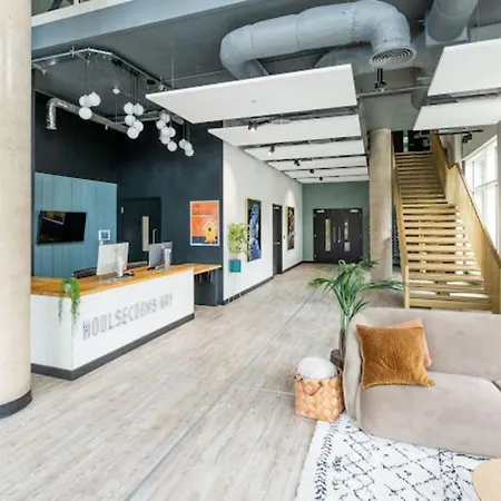 Hillfort House: Modern Studios with Shared Kitchen in Brighton Exterior photo