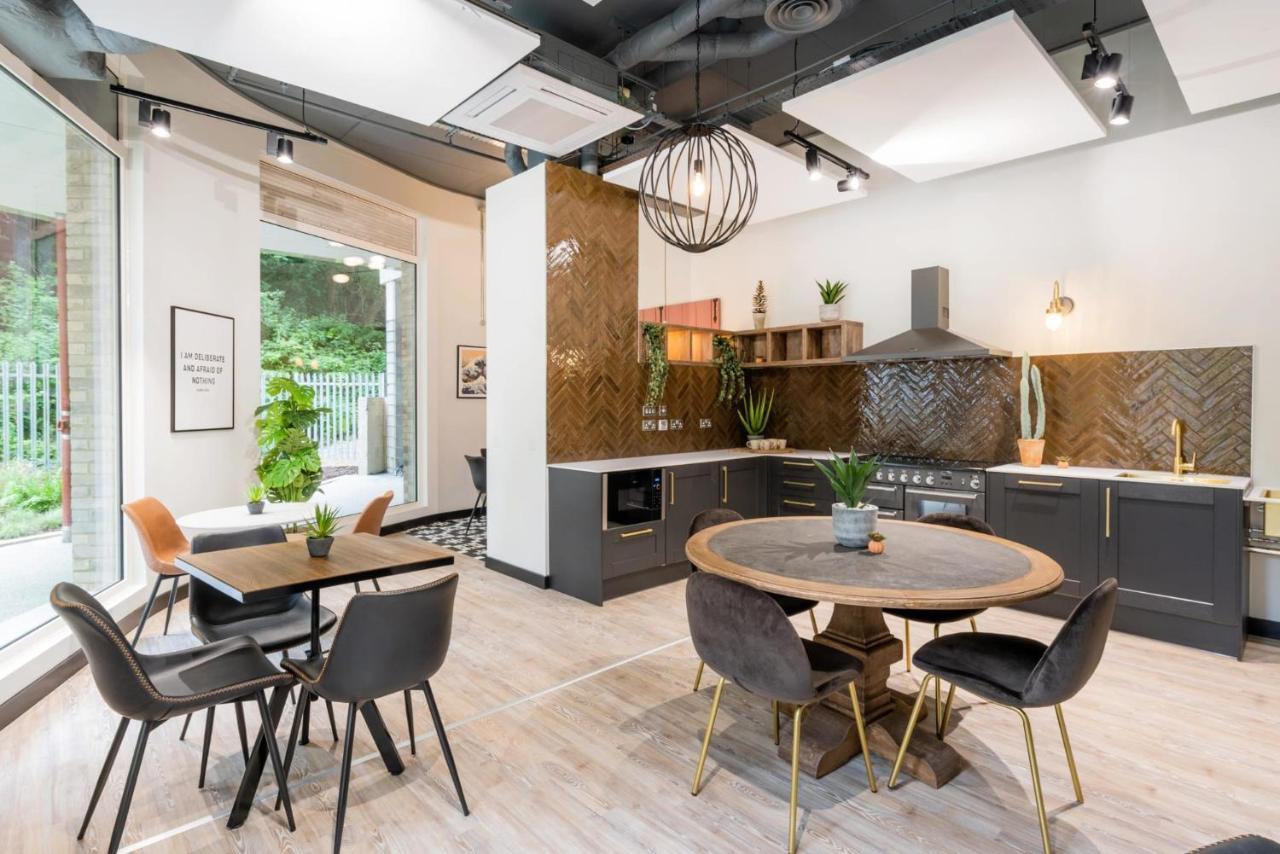 For Students Only Modern And Ensuite Bedrooms With Shared Kitchen At Hillfort House In Appartamento